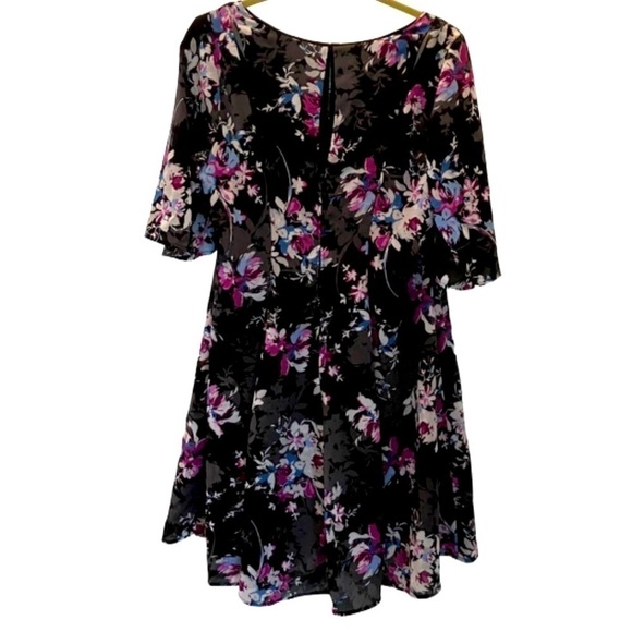 Torrid Black Floral Georgette Flutter Sleeve Mini Dress Size 10 - Picture 2 of 13